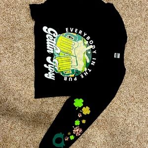 Womens size medium st Pattys day long sleeve t shirt